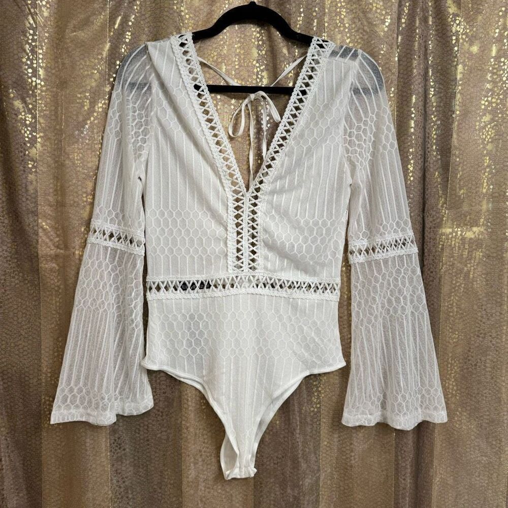 Eilly Bazar White Plunging Neck Lace Trim Tied Backless Bodysuit XS NWT